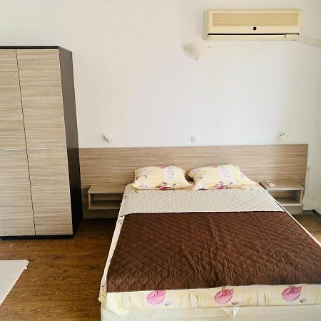 Vili Apartment 布尔加斯 外观 照片